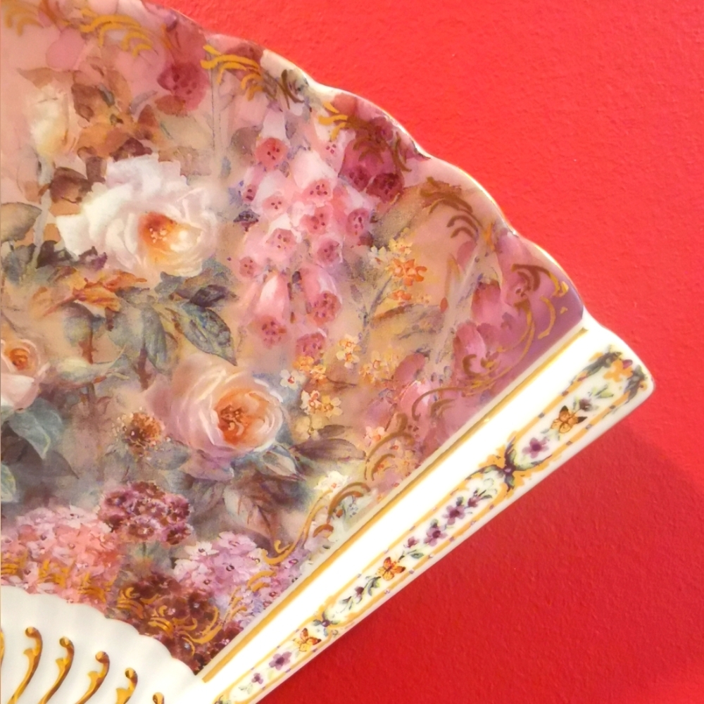 Vtg 1998 Lena Liu Unfolding Beauty "GRACE" Porcelain Fan Bradford Exchange - Picture 5 of 6